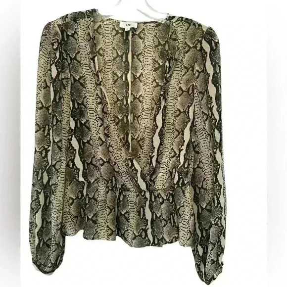 Revolve LPA Pinched Shoulder Snake Print Blouse Top Size M Python Long Sleeve - Picture 5 of 9